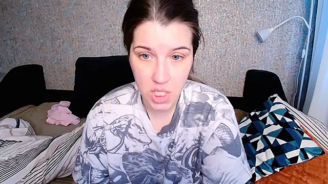 Snapshot of CherryZlata chatting on December 15, 5:55 am CherryZlata online show from December 15, 5:55 am