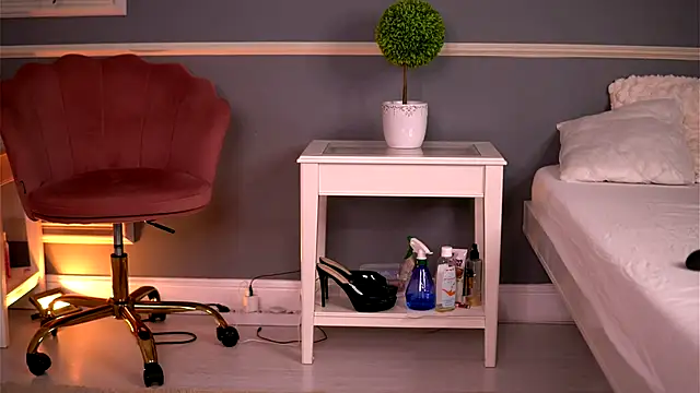 Snapshot of LucyxRios chatting on November 20, 9:47 pm LucyxRios online show from November 20, 9:47 pm