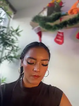 im-isabella online show from December 3, 9:57 pm