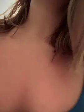 sara calderon online show from December 18, 1:28 pm