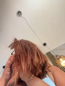 Snapshot of sara_calderon chatting on February 20, 1:33 pm sara calderon online show from February 20, 1:33 pm