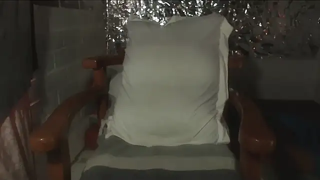 Snapshot of rose-crystal chatting on October 11, 9:57 pm rose-crystal online show from October 11, 9:57 pm