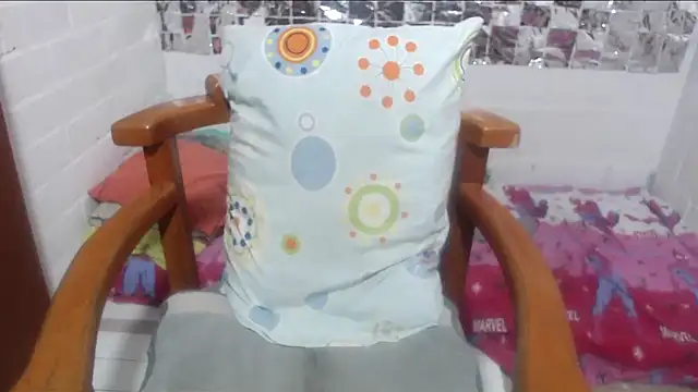 Snapshot of rose-crystal chatting on December 16, 1:05 pm rose-crystal online show from December 16, 1:05 pm