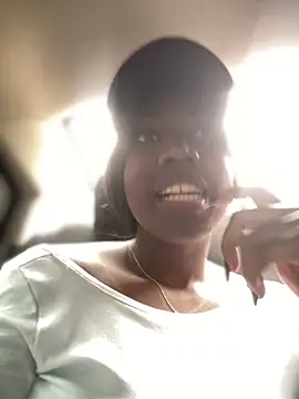 Alexia 24 online show from February 6, 6:11 pm