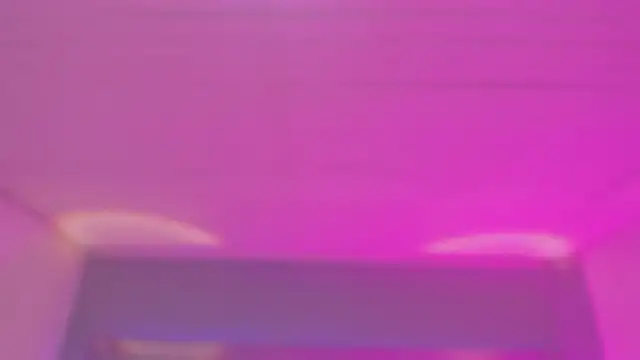 Snapshot of revenmiller_ chatting on February 18, 7:43 pm revenmiller online show from February 18, 7:43 pm