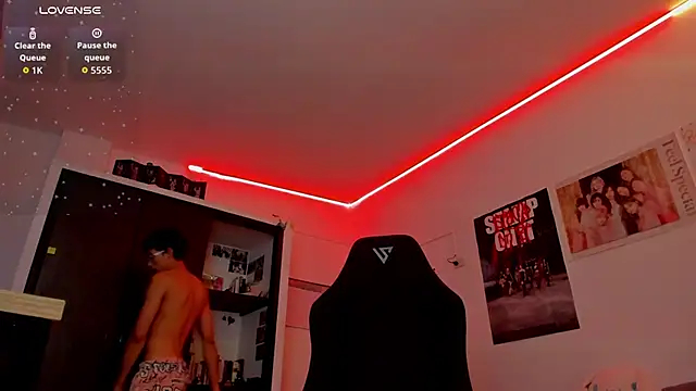 velvet skyn online show from April 9, 10:26 pm