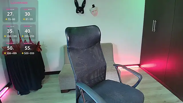 Axel-xoxo online show from November 27, 6:15 am