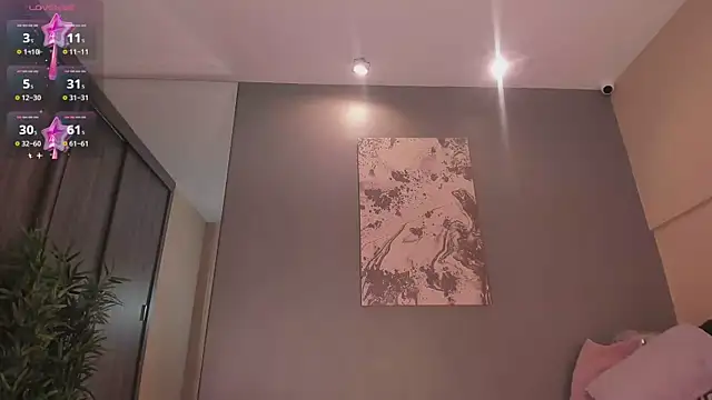 Snapshot of Hailey-Fox chatting on December 19, 10:39 pm Hailey-Fox online show from December 19, 10:39 pm