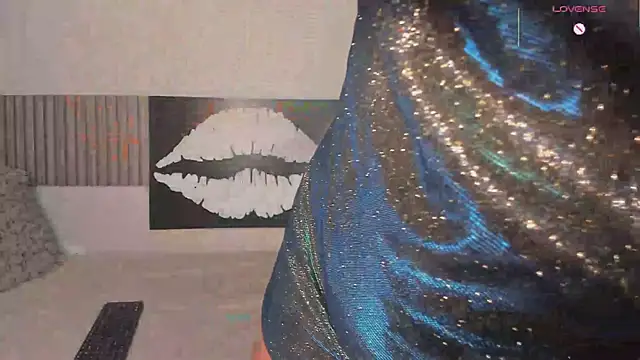 Snapshot of Hailey-Fox chatting on February 12, 1:39 pm Hailey-Fox online show from February 12, 1:39 pm