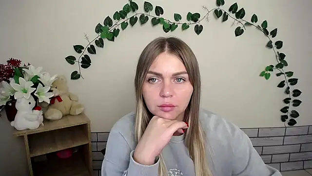 Snapshot of Magic_Katarina_ chatting on September 26, 7:12 am Magic Katarina online show from September 26, 7:12 am