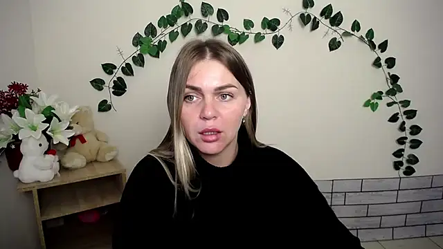 Snapshot of Magic_Katarina_ chatting on October 14, 6:36 am Magic Katarina online show from October 14, 6:36 am