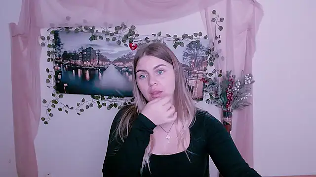 Snapshot of Magic_Katarina_ chatting on November 7, 8:03 am Magic Katarina online show from November 7, 8:03 am