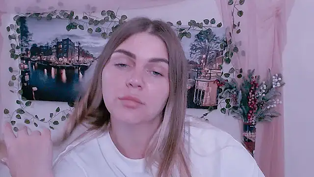 Snapshot of Magic_Katarina_ chatting on November 12, 10:48 am Magic Katarina online show from November 12, 10:48 am