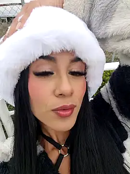 Juliana Xander online show from December 22, 2:25 pm