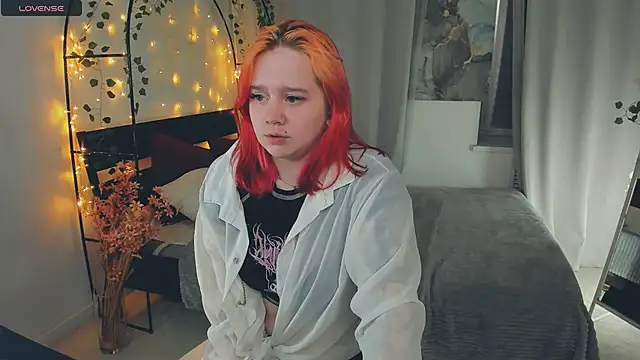 lunaalli online show from April 21, 12:22 pm