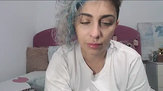 Snapshot of AAARUNY chatting on October 12, 3:00 pm AAARUNY online show from October 12, 3:00 pm