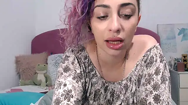 Snapshot of AAARUNY chatting on November 1, 11:34 am AAARUNY online show from November 1, 11:34 am