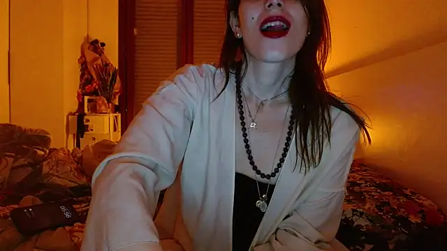 Snapshot of refem9 chatting on November 6, 4:57 am refem9 online show from November 6, 4:57 am