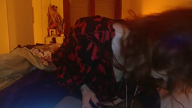 Snapshot of refem9 chatting on November 11, 5:46 pm refem9 online show from November 11, 5:46 pm