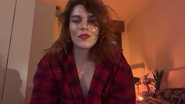 Snapshot of refem9 chatting on March 16, 5:55 am refem9 online show from March 16, 5:55 am