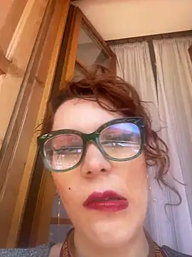 Snapshot of refem9 chatting on July 17, 11:17 am refem9 online show from July 17, 11:17 am