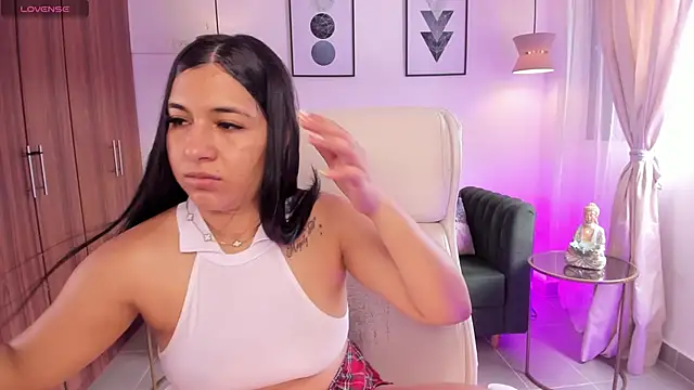 Snapshot of DANDARA_THOM chatting on November 1, 7:05 pm DANDARA THOM online show from November 1, 7:05 pm