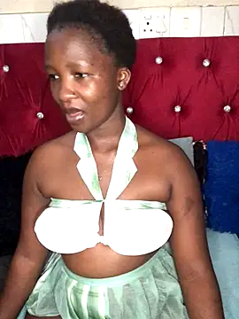 MissREAHx online show from October 13, 4:07 pm