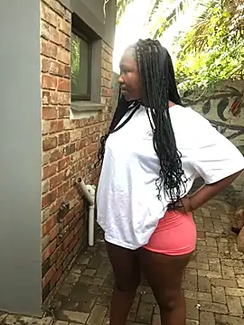 MissREAHx online show from November 1, 1:35 pm