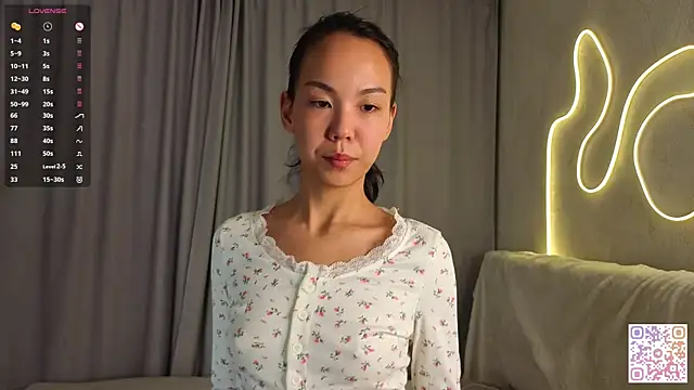 AlodiaAxley online show from October 17, 6:21 pm