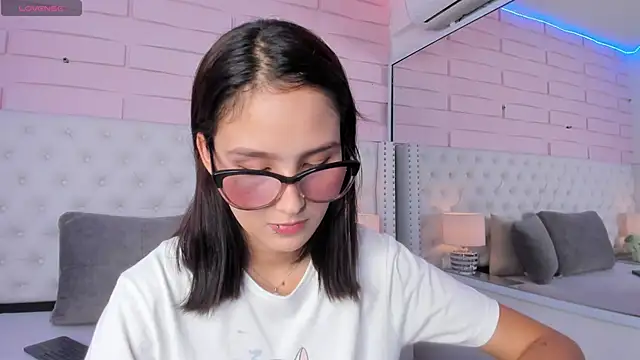 Snapshot of abby-joule chatting on November 12, 3:34 pm abby-joule online show from November 12, 3:34 pm