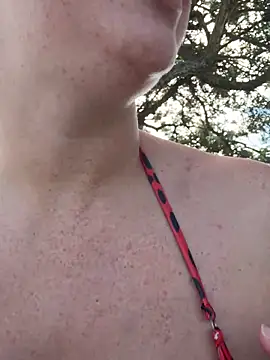 sweetsirenn online show from November 3, 2:40 pm