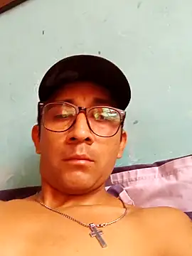 Snapshot of Angeles_198718 chatting on March 13, 10:27 pm Angeles 198718 online show from March 13, 10:27 pm