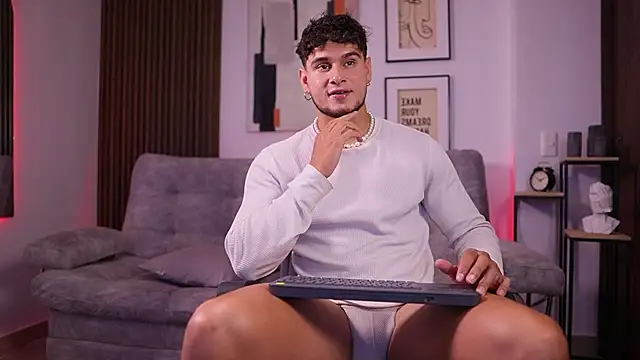 DaviesBrown online show from November 24, 8:19 pm