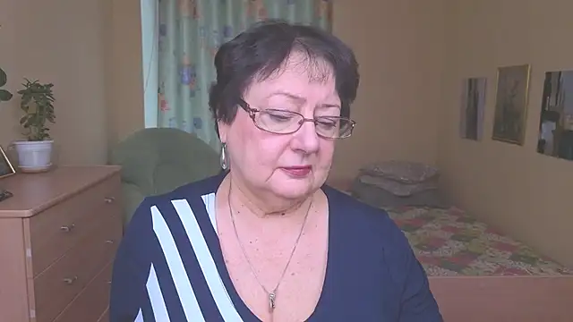 Margo Moll online show from December 20, 8:32 am