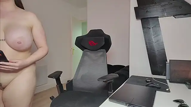 Luna Dollxh online show from March 5, 8:38 pm