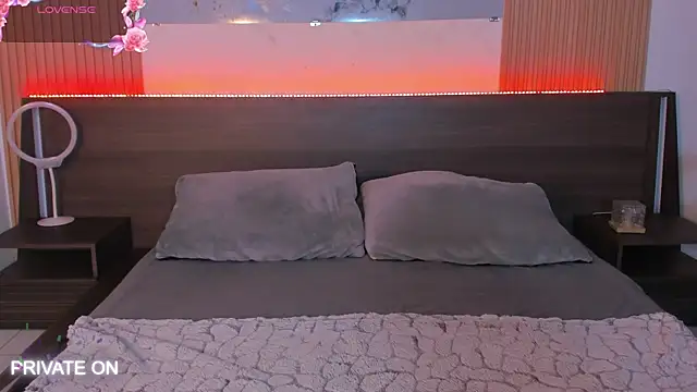 samanthaa moon online show from July 2, 11:55 pm