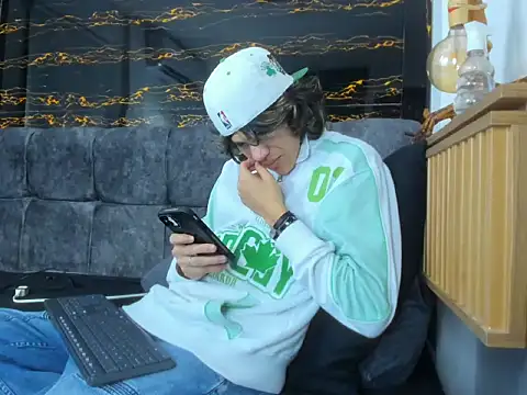 Diamond twink online show from February 18, 1:40 pm