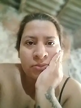 Snapshot of luunaa_milk chatting on June 29, 5:46 pm luunaa milk online show from June 29, 5:46 pm