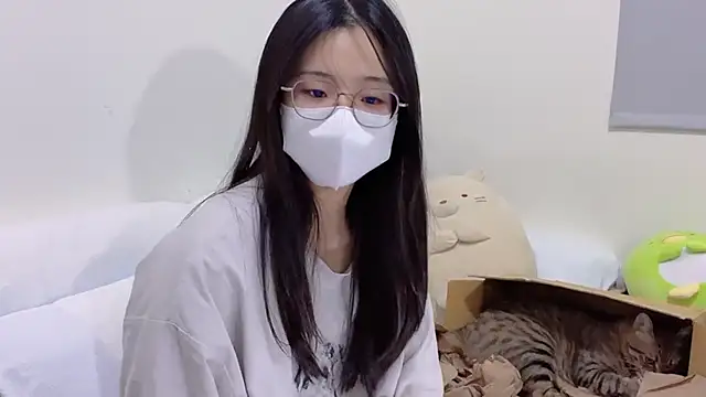 Snapshot of LHeart chatting on October 18, 3:24 pm LHeart online show from October 18, 3:24 pm