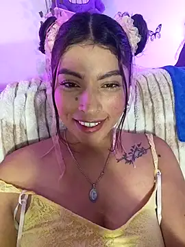 Snapshot of Fox_Roxxan chatting on June 28, 2:17 am Fox Roxxan online show from June 28, 2:17 am