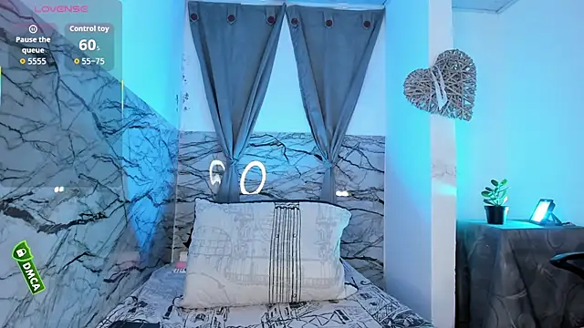 Snapshot of fanEmy chatting on November 4, 10:09 pm fanEmy online show from November 4, 10:09 pm