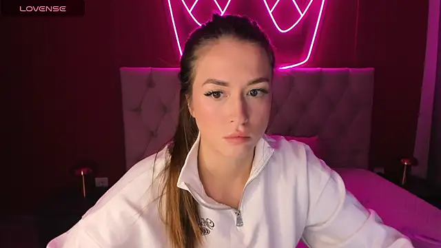 StacyWells online show from October 15, 2:22 am