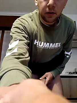 Snapshot of Alessio1987 chatting on March 21, 11:19 pm Alessio1987 online show from March 21, 11:19 pm