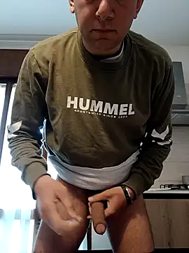 Snapshot of Alessio1987 chatting on March 23, 6:28 am Alessio1987 online show from March 23, 6:28 am