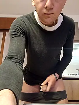 Snapshot of Alessio1987 chatting on March 29, 4:01 am Alessio1987 online show from March 29, 4:01 am