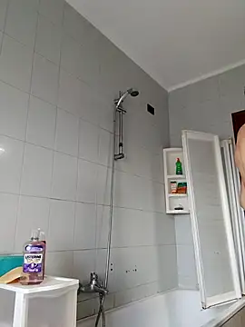 Snapshot of Alessio1987 chatting on April 1, 4:37 pm Alessio1987 online show from April 1, 4:37 pm