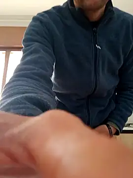 Snapshot of Alessio1987 chatting on April 2, 11:52 am Alessio1987 online show from April 2, 11:52 am