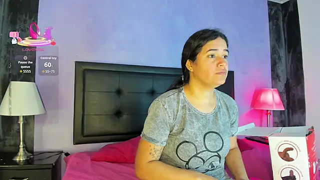 Snapshot of GreciaFox1 chatting on February 19, 12:23 pm GreciaFox1 online show from February 19, 12:23 pm