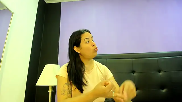 Snapshot of GreciaFox1 chatting on June 19, 2:10 pm GreciaFox1 online show from June 19, 2:10 pm