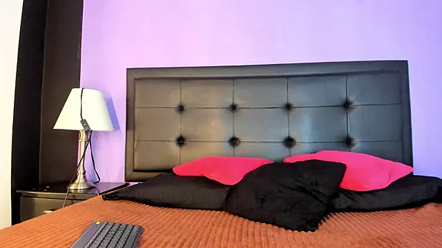 Snapshot of GreciaFox1 chatting on July 11, 1:36 pm GreciaFox1 online show from July 11, 1:36 pm
